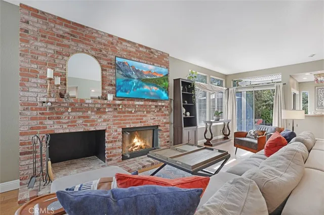 $2,090,000 | 25652 Nottingham, Laguna Hills, CA 92656