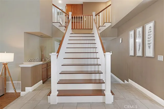 $2,090,000 | 25652 Nottingham, Laguna Hills, CA 92656