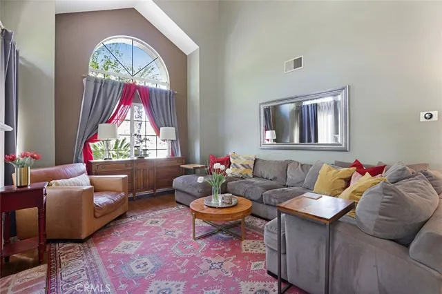 $2,090,000 | 25652 Nottingham, Laguna Hills, CA 92656