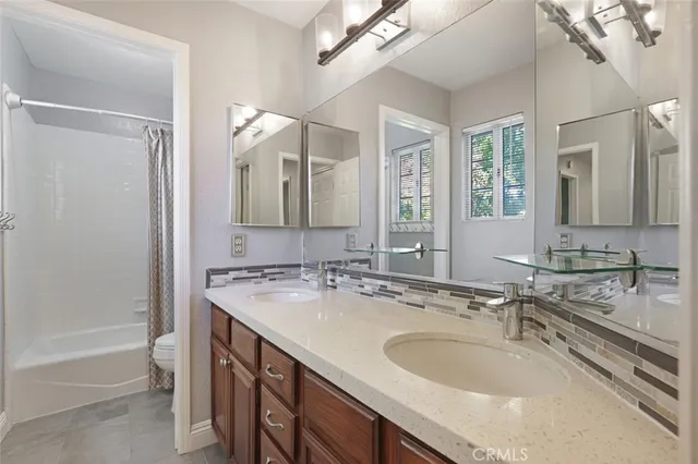 $2,090,000 | 25652 Nottingham, Laguna Hills, CA 92656