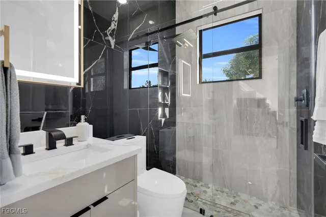 $349,990 | 2250 10th Terrace, Lehigh Acres, FL 33936