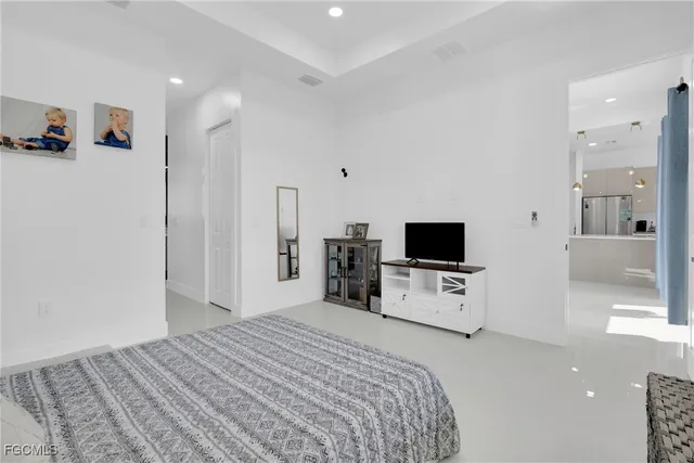 $349,990 | 2250 10th Terrace, Lehigh Acres, FL 33936