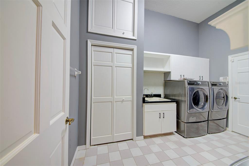 7333 Royal Oak Drive Spring Hill, FL 34607 - Photo 15 of 98