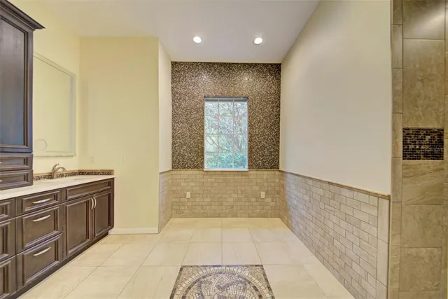 $765,900 | 7333 Royal Oak Drive, Spring Hill, FL 34607