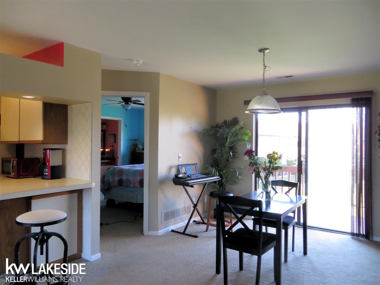 1572 Meadow Drive Rochester, MI 48307 - Photo 13 of 33 31346624-12.JPG
