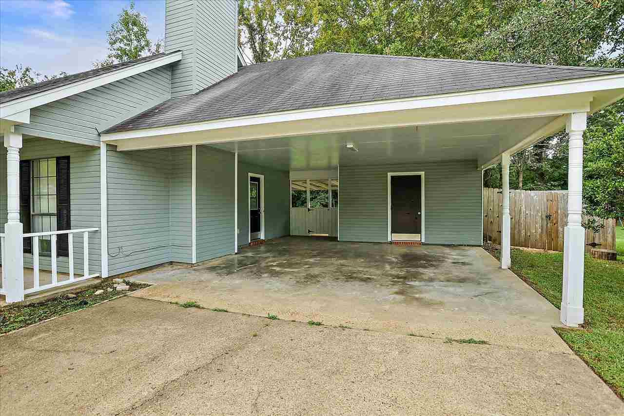 460 Golden Ridge Drive Brandon, MS 39042 - Photo 7 of 28 with storage room