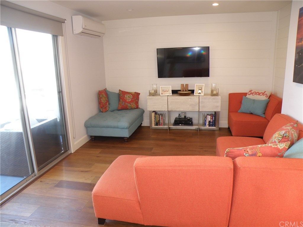 1738 Palm Drive Hermosa Beach, CA 90254 - Photo 3 of 15