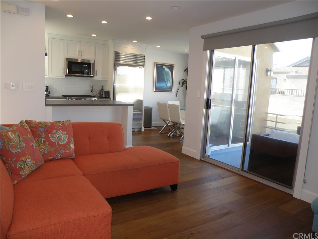 1738 Palm Drive Hermosa Beach, CA 90254 - Photo 4 of 15