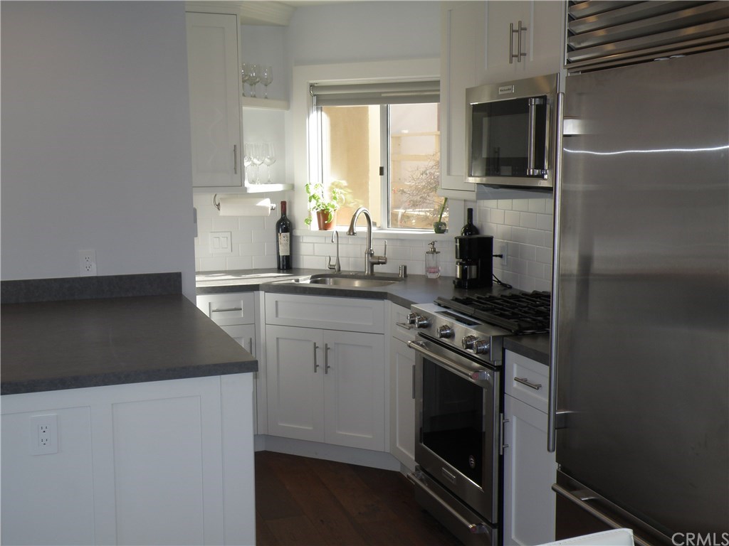 1738 Palm Drive Hermosa Beach, CA 90254 - Photo 6 of 15