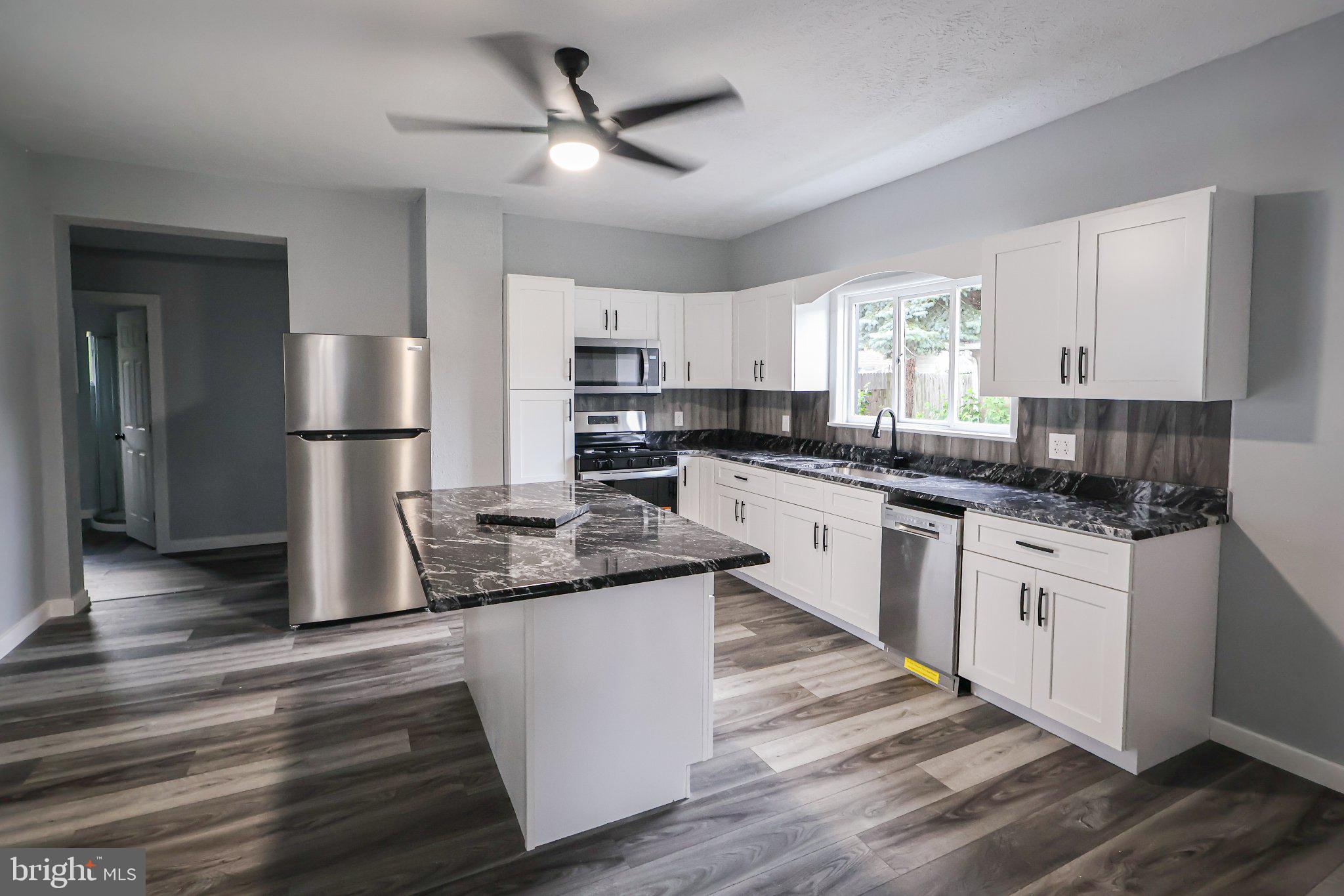 211 11th Street Monaca, PA 15061 - Photo 4 of 18 Gallery Image 4