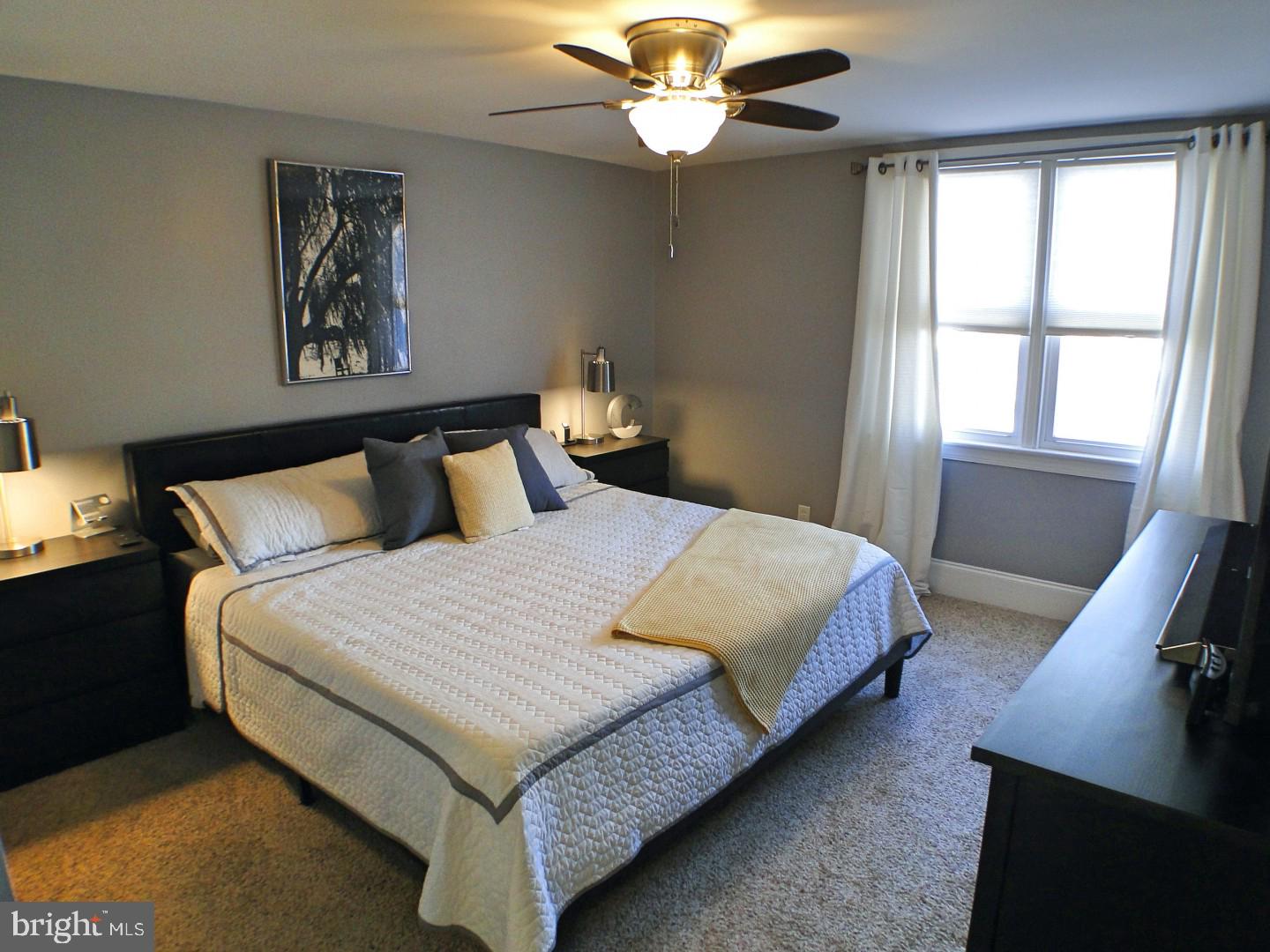1816 Farrington Road Philadelphia, PA 19151 - Photo 11 of 29 Main Bedroom