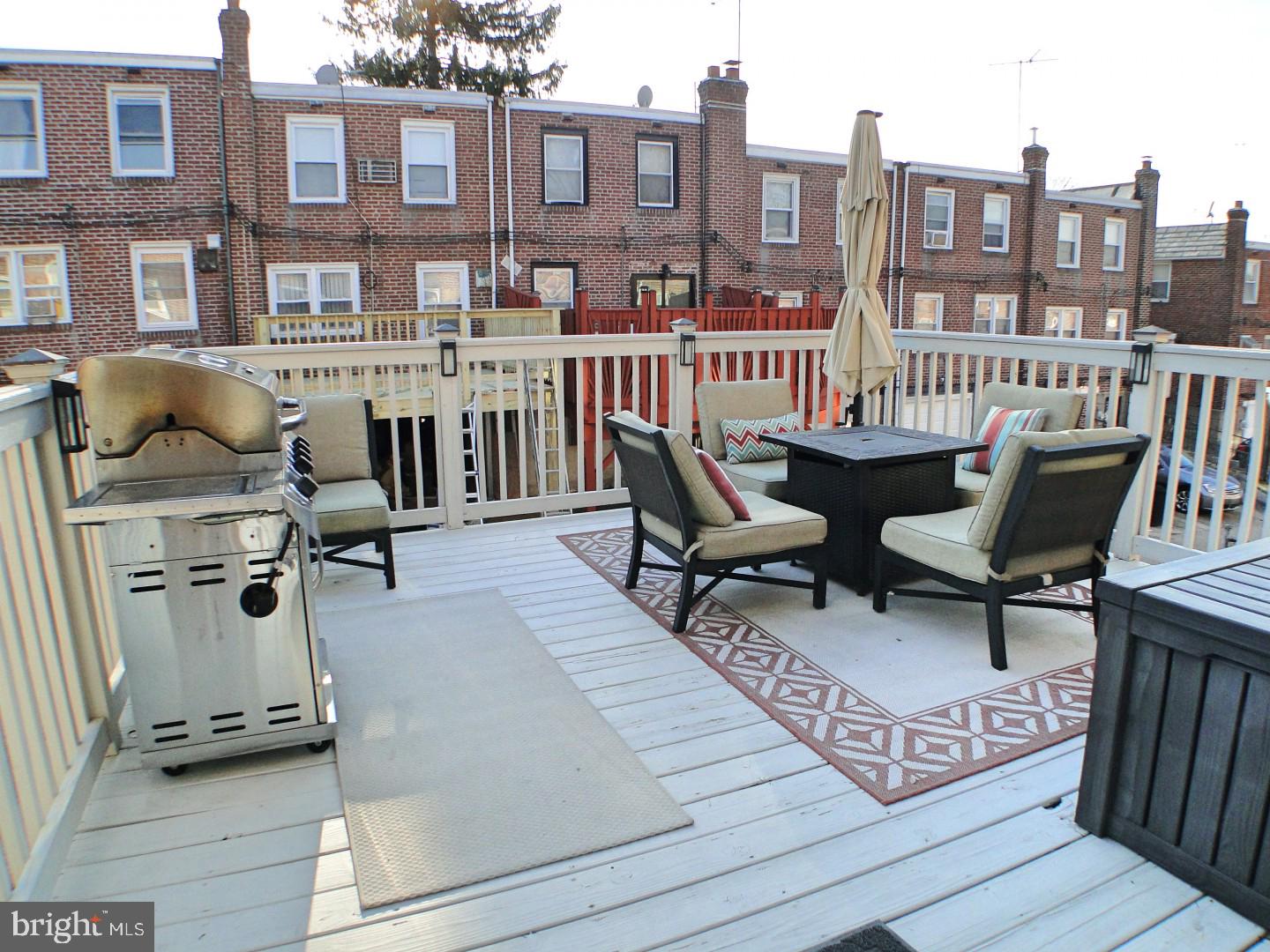 1816 Farrington Road Philadelphia, PA 19151 - Photo 25 of 29 Deck