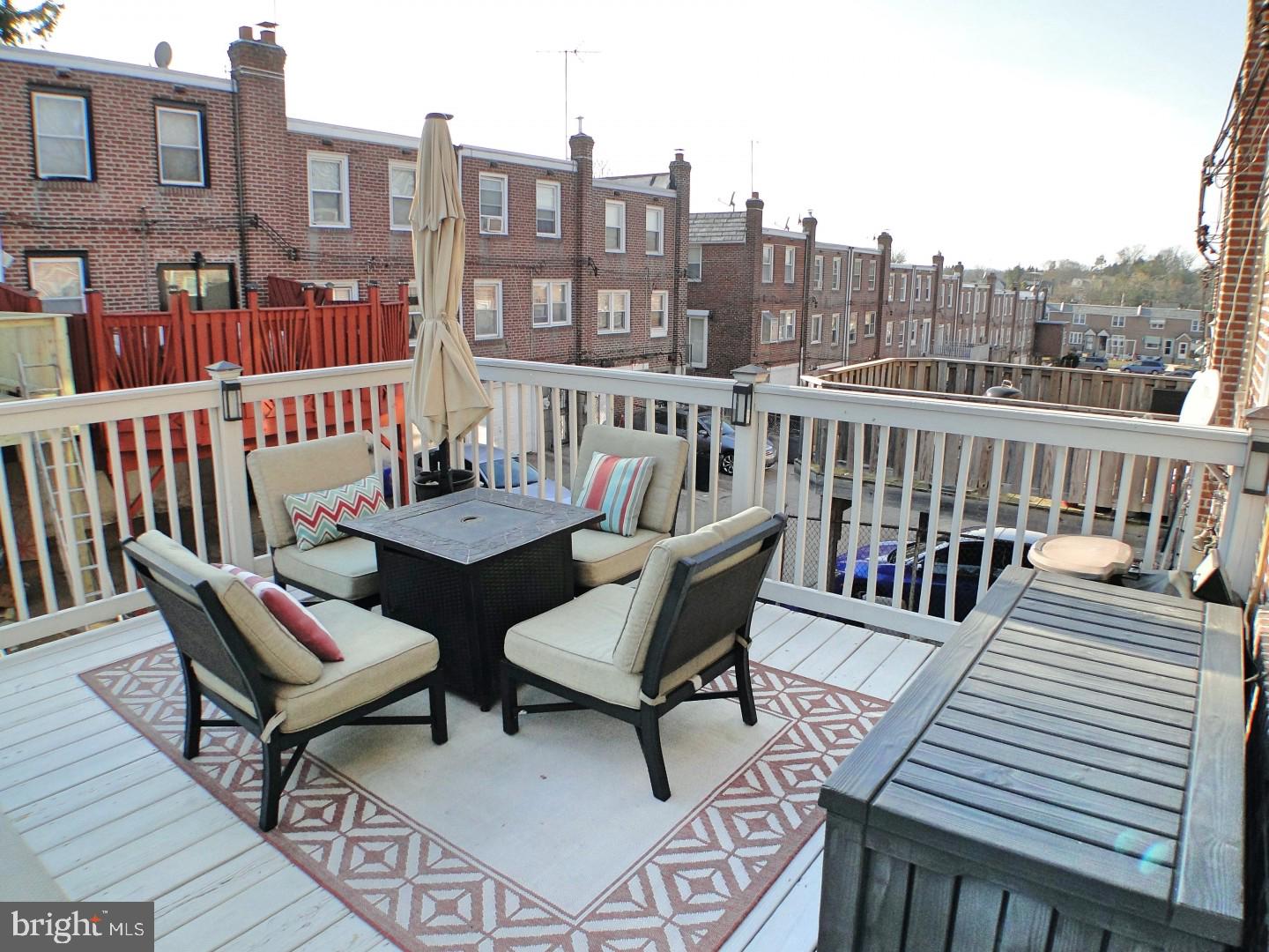 1816 Farrington Road Philadelphia, PA 19151 - Photo 26 of 29 Deck