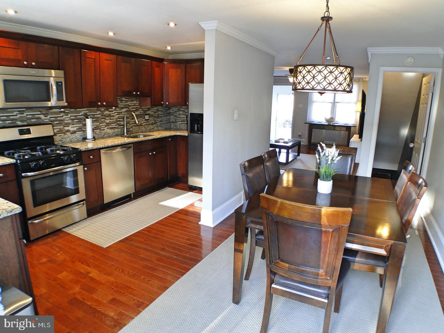 1816 Farrington Road Philadelphia, PA 19151 - Photo 8 of 29 Dining Room/Kitchen
