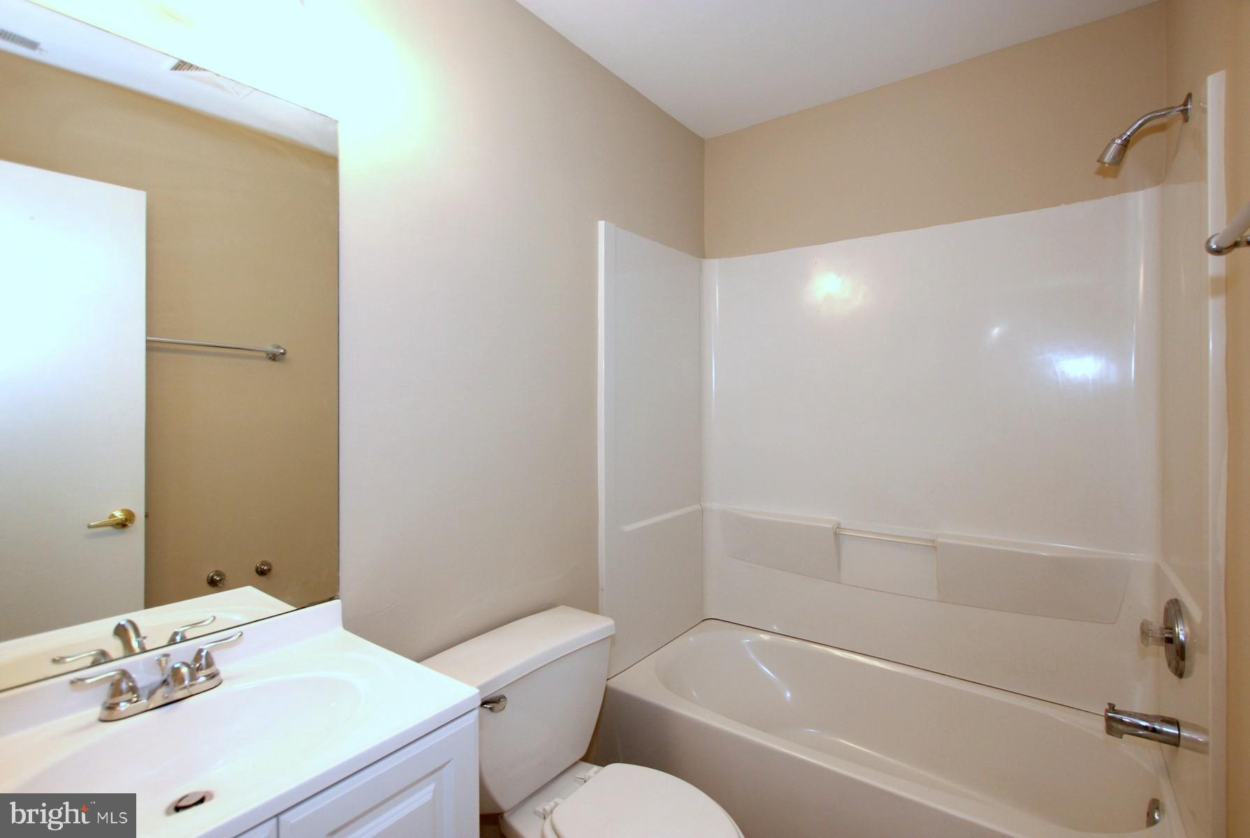 1623 Riedel Road Crofton, MD 21114 - Photo 12 of 21 Bathroom