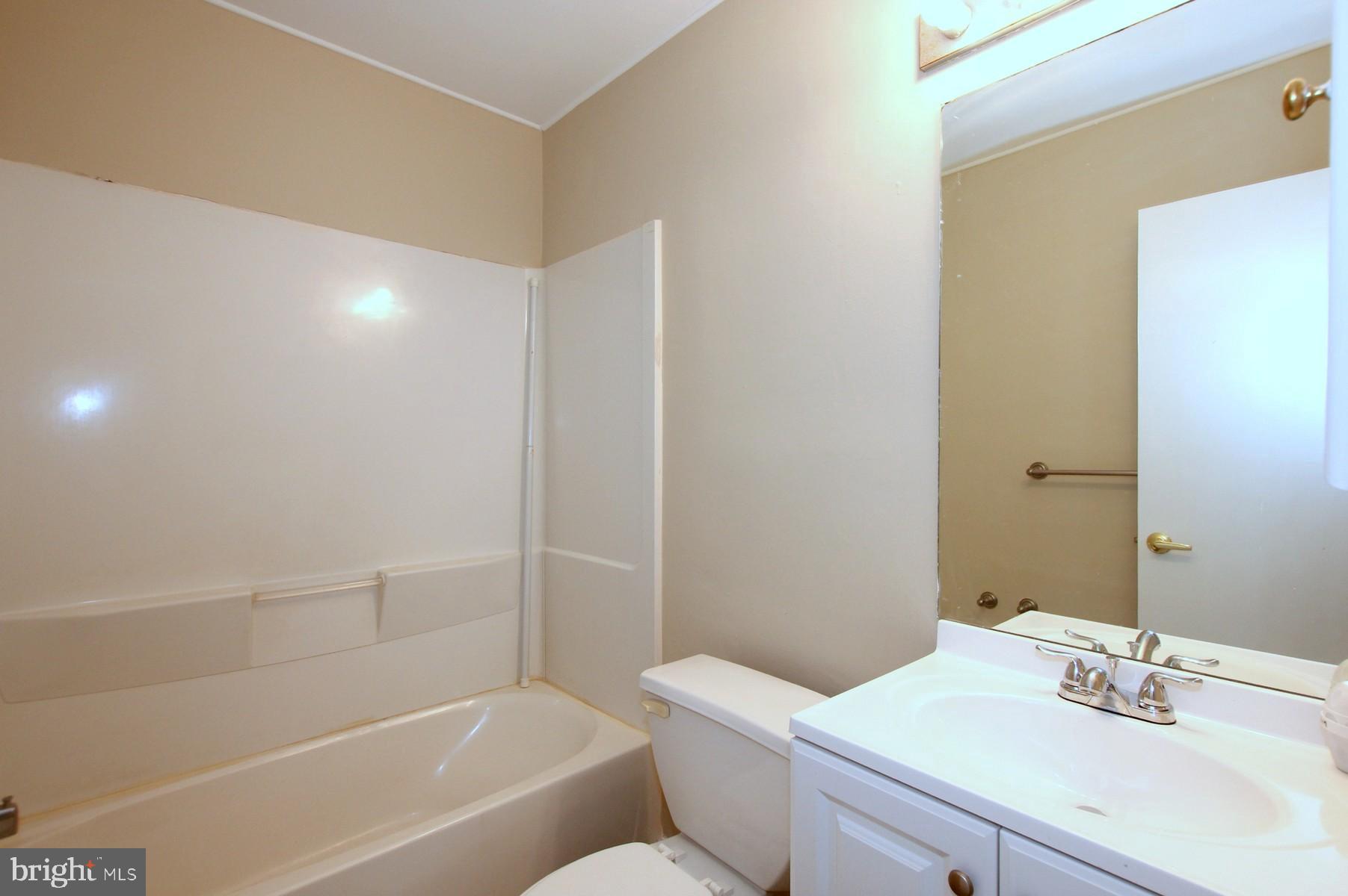 1623 Riedel Road Crofton, MD 21114 - Photo 19 of 21 Bathroom