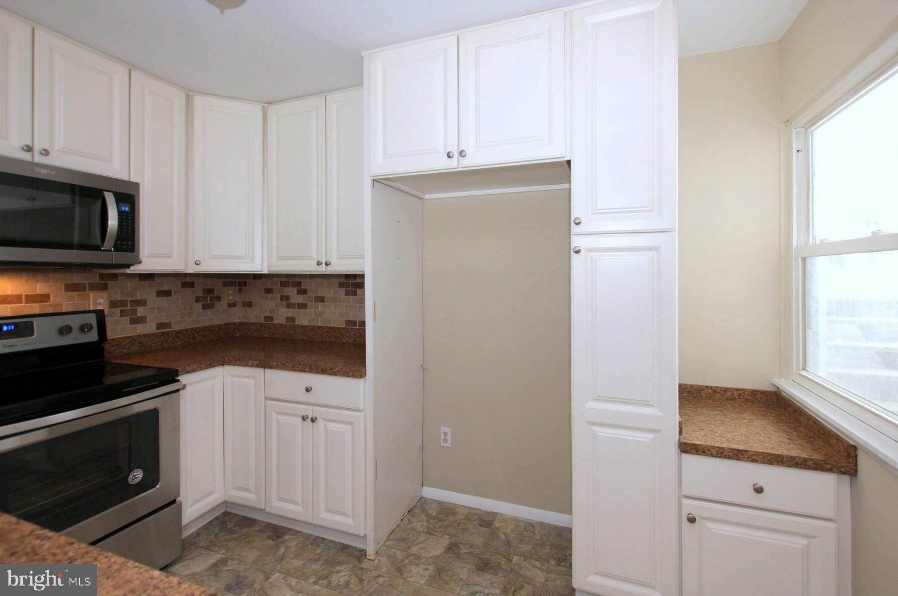 1623 Riedel Road Crofton, MD 21114 - Photo 10 of 21 Kitchen