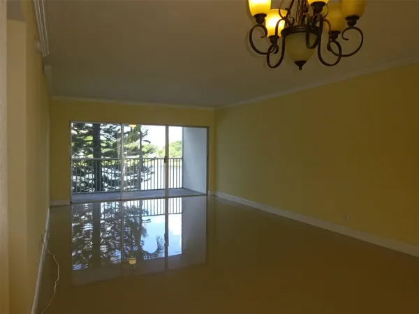 $1,950 | 2801 North Palm Aire Drive, Unit 308, Pompano Beach, FL 33069