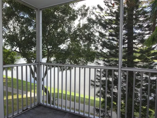 $1,950 | 2801 North Palm Aire Drive, Unit 308, Pompano Beach, FL 33069