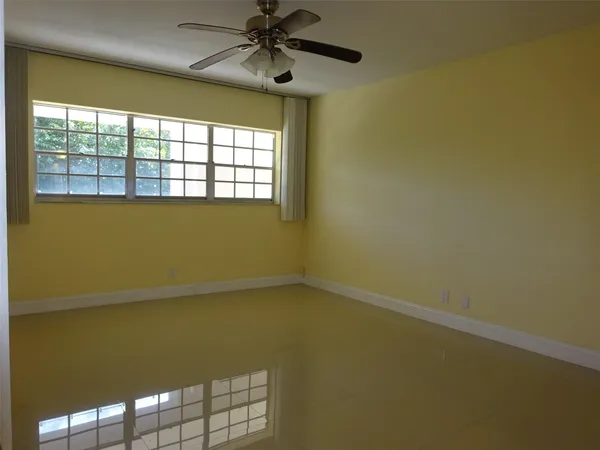 $1,950 | 2801 North Palm Aire Drive, Unit 308, Pompano Beach, FL 33069