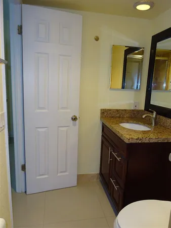 $1,950 | 2801 North Palm Aire Drive, Unit 308, Pompano Beach, FL 33069