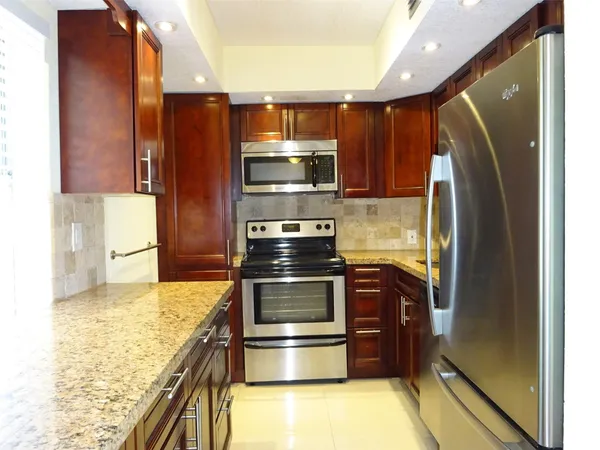 $1,950 | 2801 North Palm Aire Drive, Unit 308, Pompano Beach, FL 33069