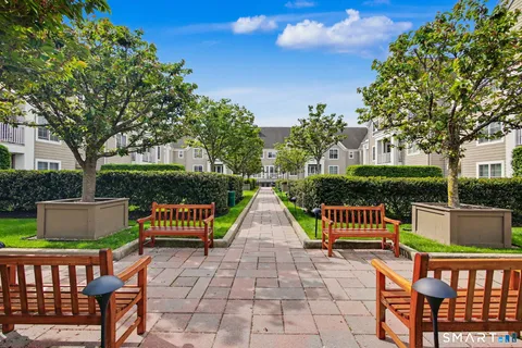 $850,000 | 77 Havemeyer Lane, Unit 324, Stamford, CT 06902