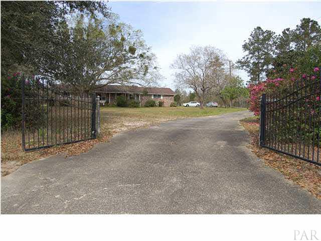 7355 Beulah Road Pensacola, FL 32526 - Photo 5 of 13 Gated entrance