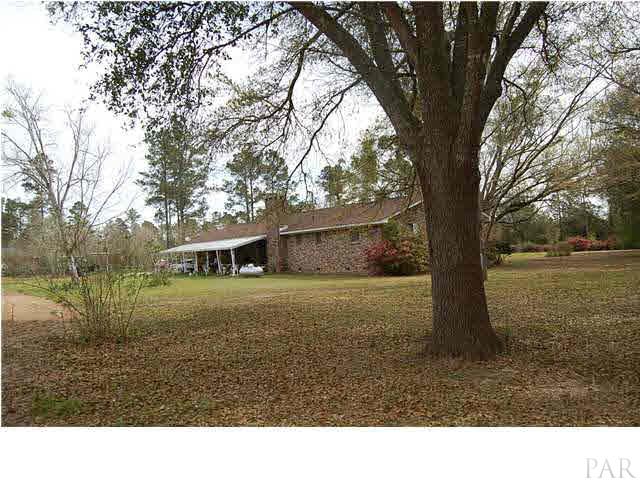 7355 Beulah Road Pensacola, FL 32526 - Photo 9 of 13 View of side and back yard