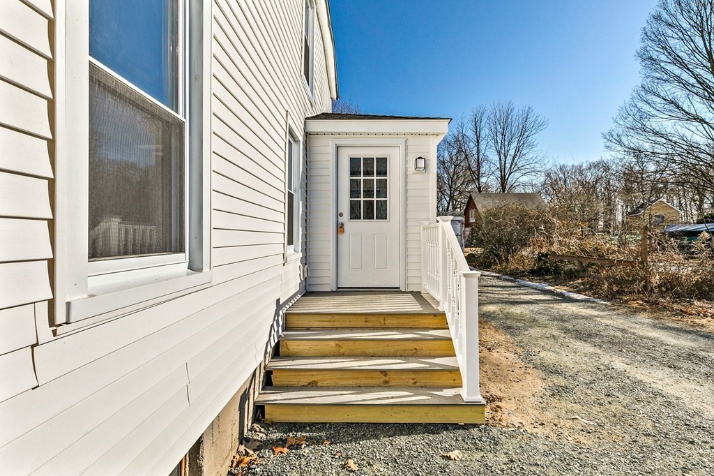138 Point Grove Road Southwick, MA 01077 - Photo 3 of 37