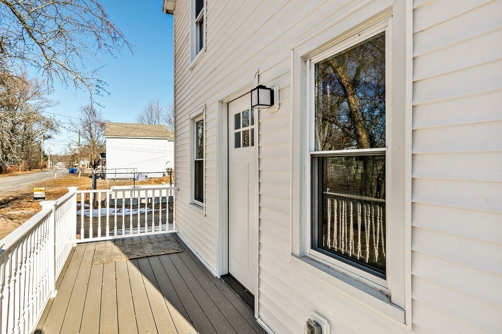 138 Point Grove Road Southwick, MA 01077 - Photo 4 of 37