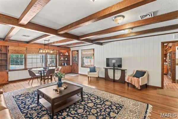 $675,000 | 8 Balcon Estates, Creve Coeur, MO 63141