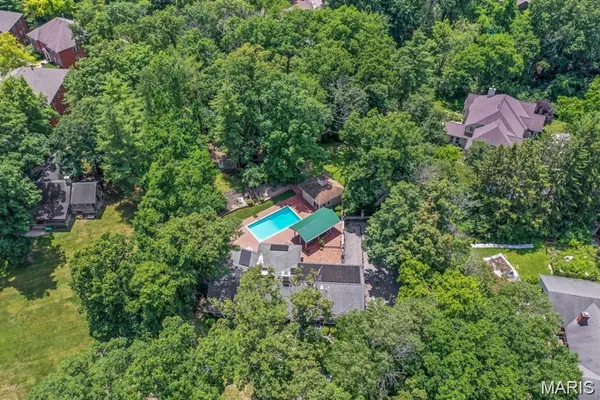 $675,000 | 8 Balcon Estates, Creve Coeur, MO 63141
