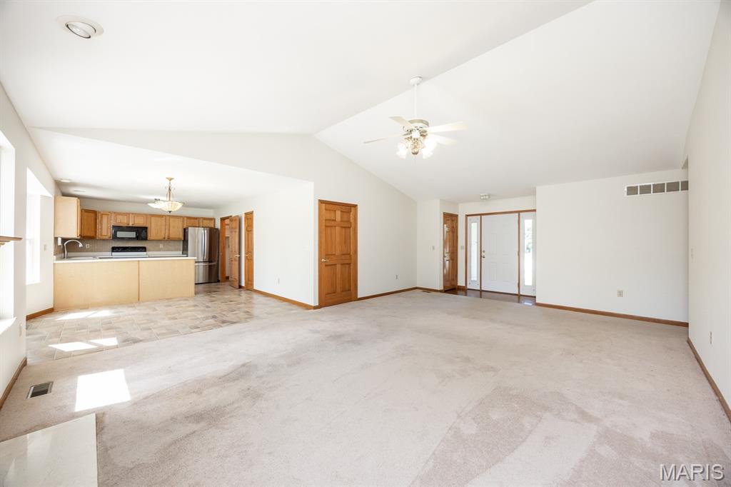 916 Crosswinds Drive Belleville, IL 62221 - Photo 6 of 31