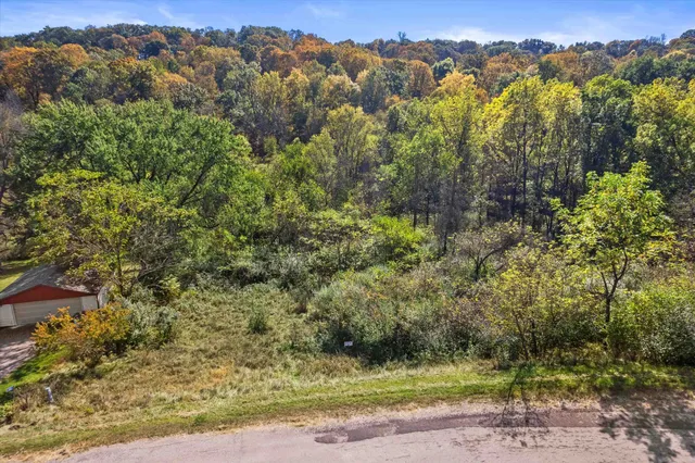 $14,989 | 1537 White Flagg Lane, La Valle, WI 53941