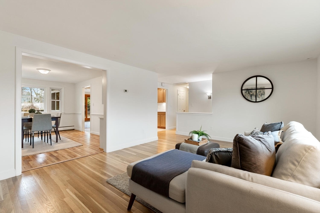 22 Indian Hill Road Wakefield, MA 01880 - Photo 7 of 37