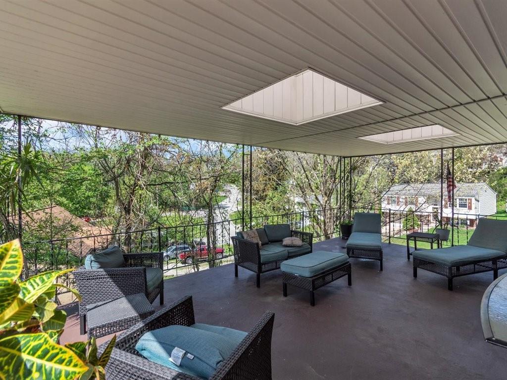 106 Ramage Road Pittsburgh, PA 15214 - Photo 21 of 24 Gallery Image 21