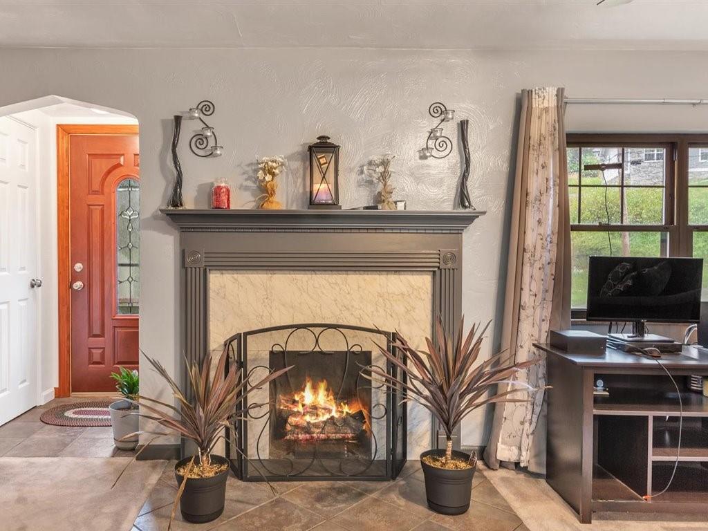 106 Ramage Road Pittsburgh, PA 15214 - Photo 4 of 24 Gallery Image 4