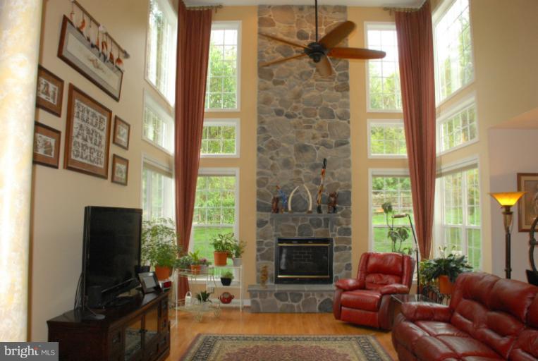 6350 South Clifton Road Frederick, MD 21703 - Photo 17 of 30 Family Room