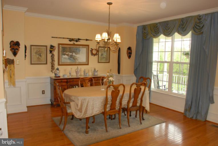 6350 South Clifton Road Frederick, MD 21703 - Photo 18 of 30 Dining Room