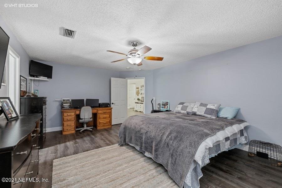 5340 Nathan Hale Road Jacksonville, FL 32221 - Photo 16 of 31 Master Bedroom