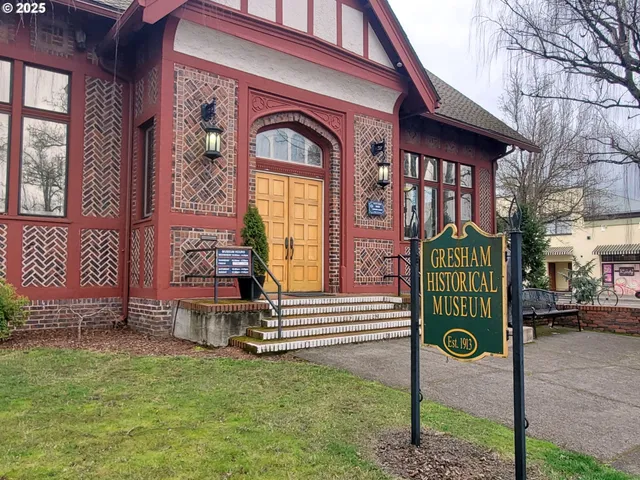 $395,000 | 21 Northeast 5th Street, Gresham, OR 97030