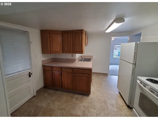 $395,000 | 21 Northeast 5th Street, Gresham, OR 97030