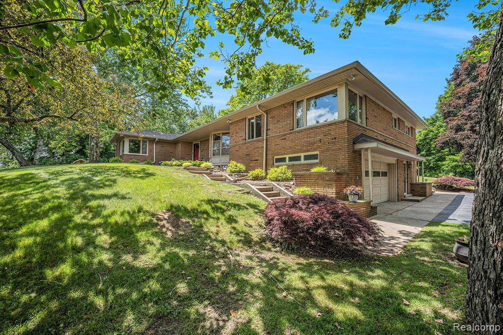 6400 North Rochester Road Rochester Hills, MI 48306 - Photo 3 of 51