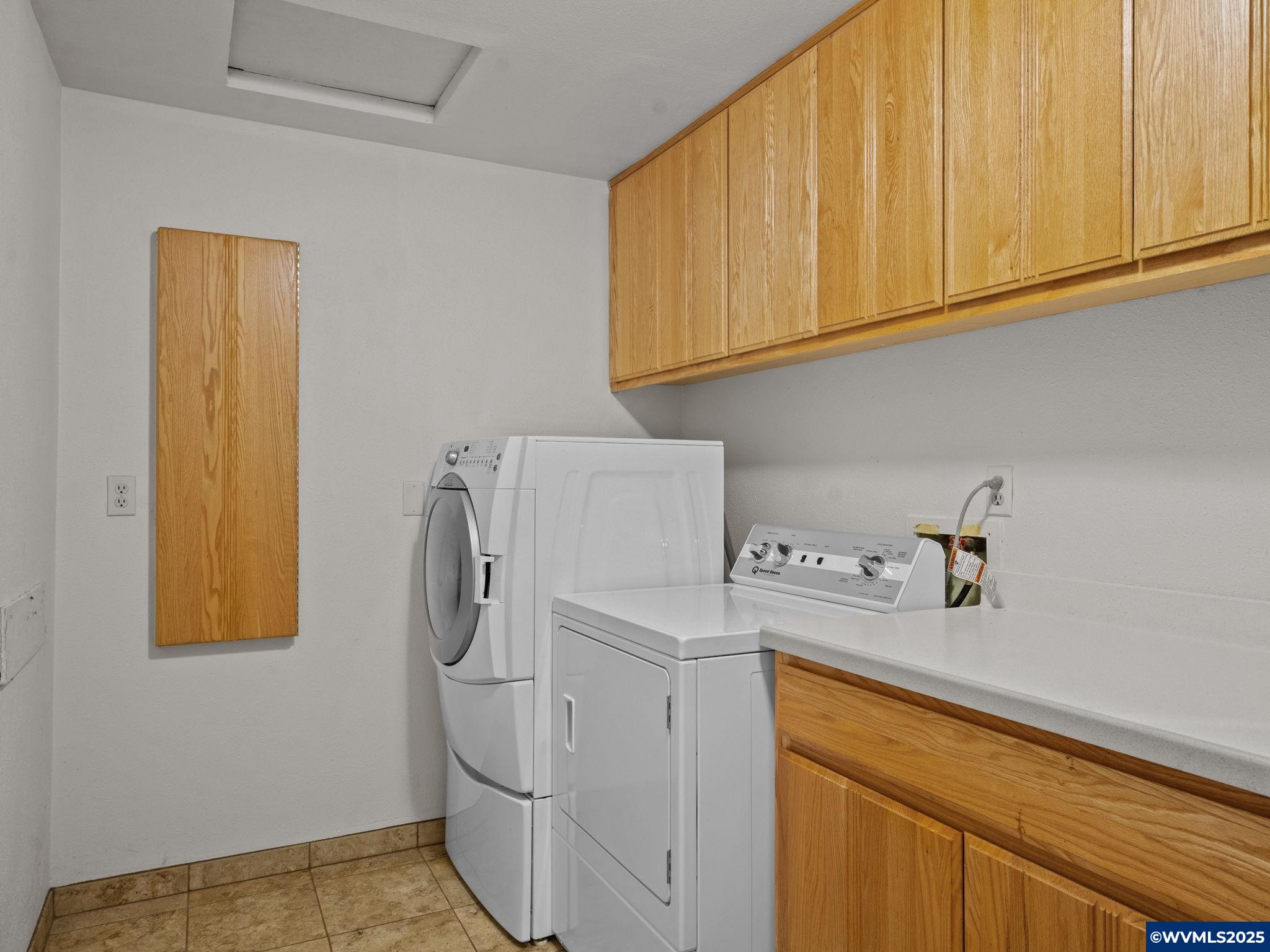 4355 North Oak Grove Road Rickreall, OR 97371 - Photo 15 of 50 Gallery Image 15