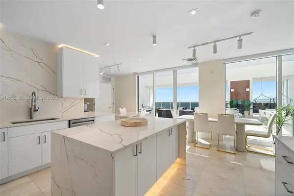 $17,500 | 1830 South Ocean Drive, Unit 5103, Hallandale Beach, FL 33009