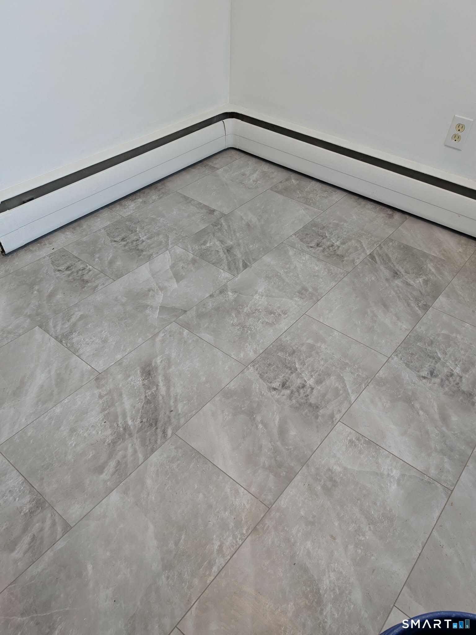 20 Liberty Street Vernon, CT 06066 - Photo 5 of 18