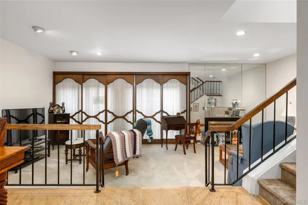 $859,000 | 48 Southgate Circle, Massapequa Park, NY 11762