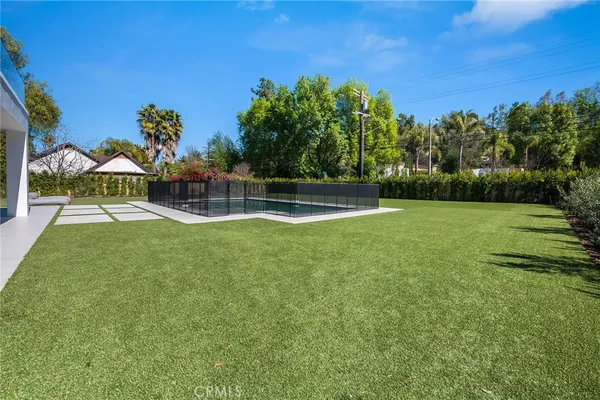 $29,500 | 4930 Palomar Drive, Tarzana, CA 91356