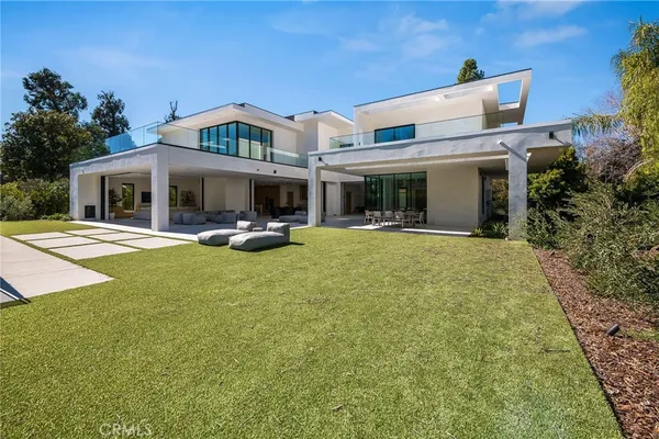 $29,500 | 4930 Palomar Drive, Tarzana, CA 91356